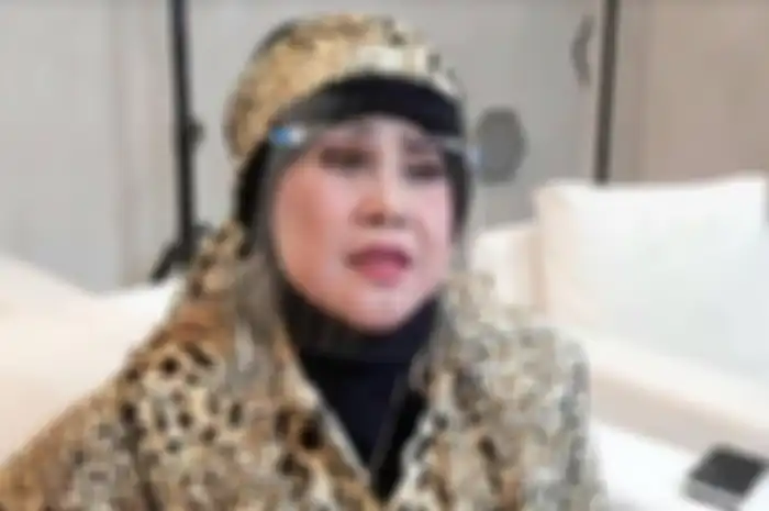 Elvy Sukaesih ketika ditemui di kawasan Kemang, Jakarta Selatan, Kamis (19/11/2020).