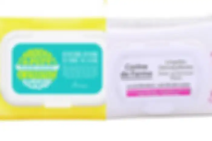 Ariul Smooth & Pure Cleansing Tissue vs Corine de Farme Make-Up Remover Wipes