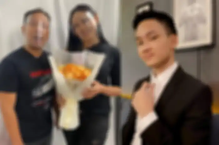 Azka Corbuzier Unfollow Instagram Kalina Oktaranny Usai Curhat Pilu Soal Hubungan Baru Sang Ibunda: Maaf Aku Tidak Bisa Menyenangkan Seperti Mereka