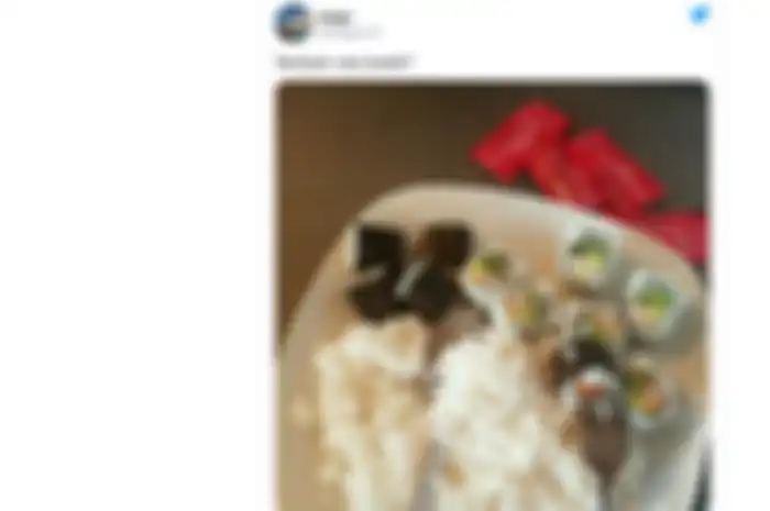 Sushi pake nasi.