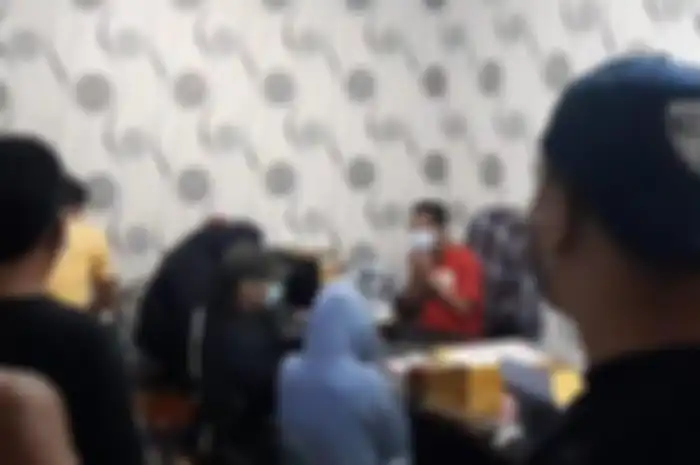 Foto penampakan artis ST dan MA yang diperiksa polisi terkait prositusi online. 