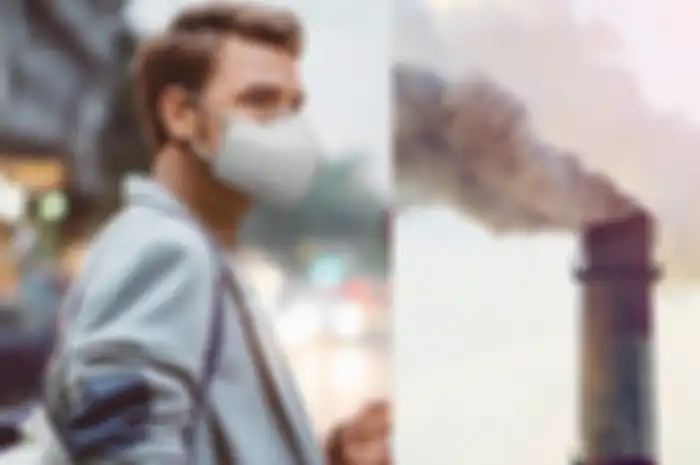 Air purifier revolusioner ini bisa dikenakan seperti memakai masker  (LG)