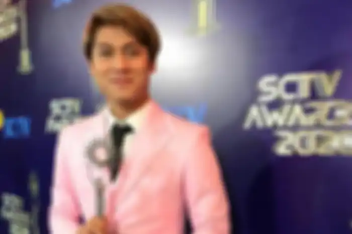 Rizky Billar meraih penghargaan pertamanya di SCTV Awards 2020 sebagai Artis Paling Sosmed di Studio Emtek, Jalan Daan Mogot, Kebon Jeruk, Jakarta Barat, Jumat (28/11/2020) malam. 
