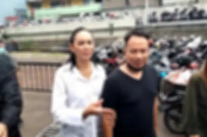 Vicky Prasetyo dan Kalina Ocktranny saat ditemui di kawasan Tendean, Jakarta Selatan, Senin (23/11/2020).