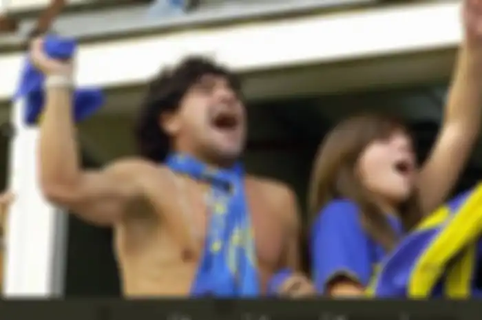 Mendiang Diego Maradona dan sang putri, Dalma kala menyaksikan laga Boca Juniors bersama-sama.