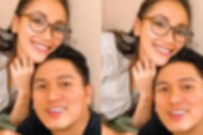 Tak heran Adit Jayusman jatuh hati, lihat potret cetar Ayu Ting Ting kenakan gaun putih glamor rancangan desainer kondnag ini