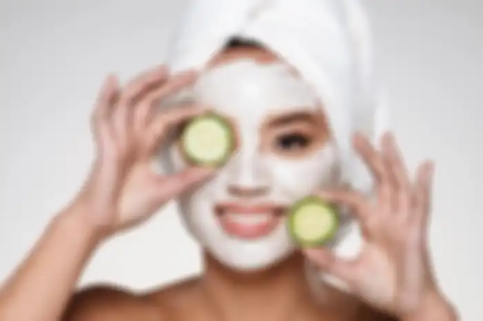 Masker alami dari buah-buahan.
