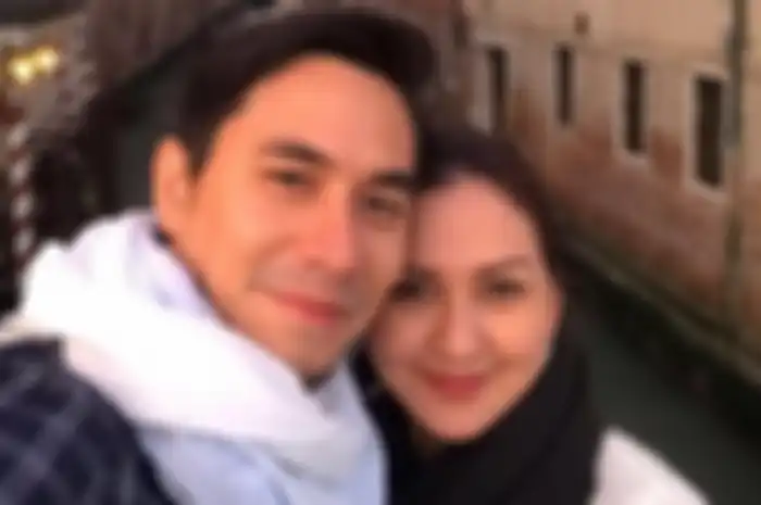 Darius Sinathriya dan Donna Agnesia 
