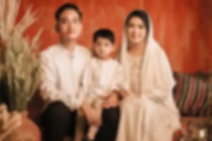 Gibran, Selvi dan putra mereka, Jan Etes