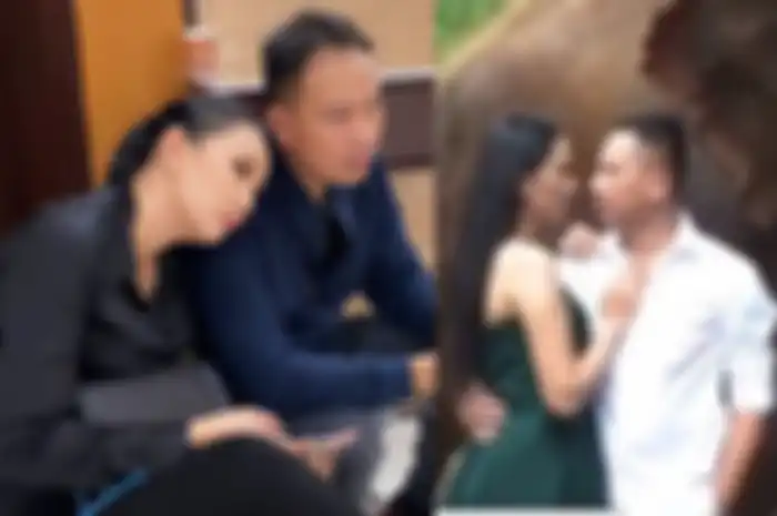 Vicky Prasetyo dan Kalina Ocktaranny.