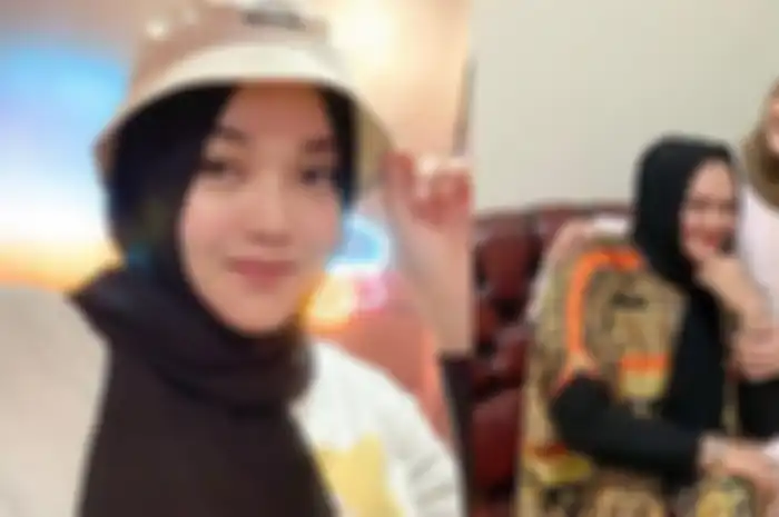 Putri Delina