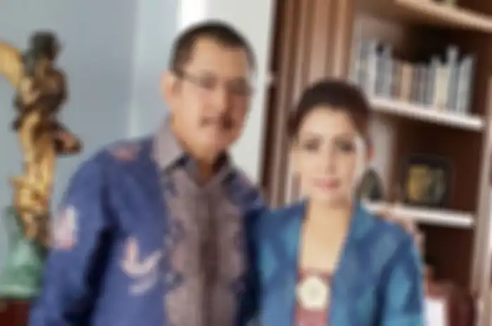 Gendong putra tampan Ussy Sulistiawaty, Mayangsari auto ngebet ingin tambah momongan keturunan keluarga Cendana