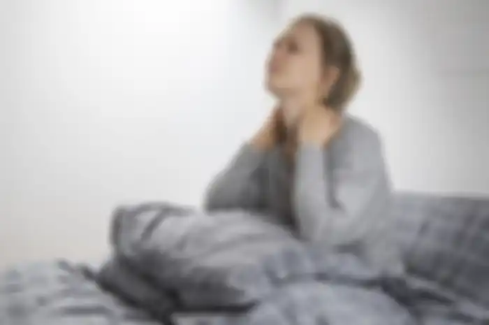 Tips hidup cara mengatasi sakit leher aqkibat salah posisi tidur