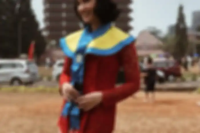 Rachel Amanda saat wisuda di Universitas Indonesia