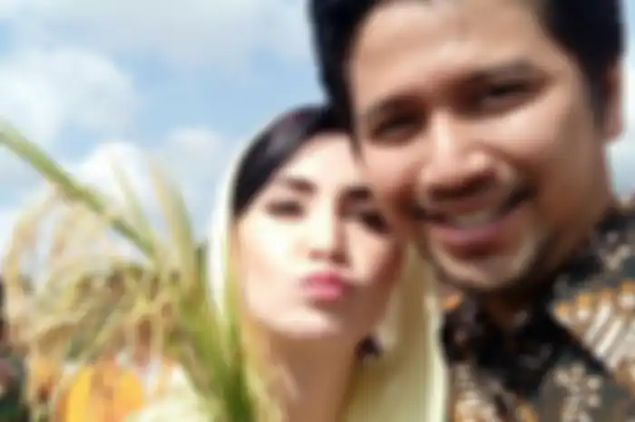 Arumi Bachsin dan Emil Dardak