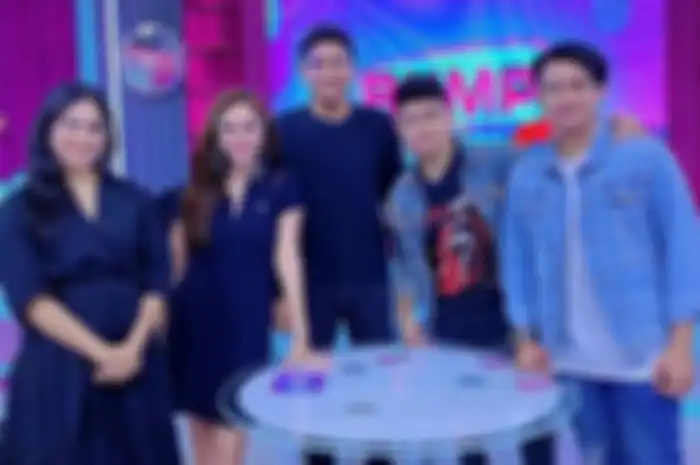 Potret Puy Brahmantya dan Lucky Hakim menghadiri talkshow Rumpi No Secret