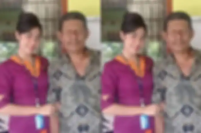 Mia Trestiyani Wadu (kiri) bersama ayahnya