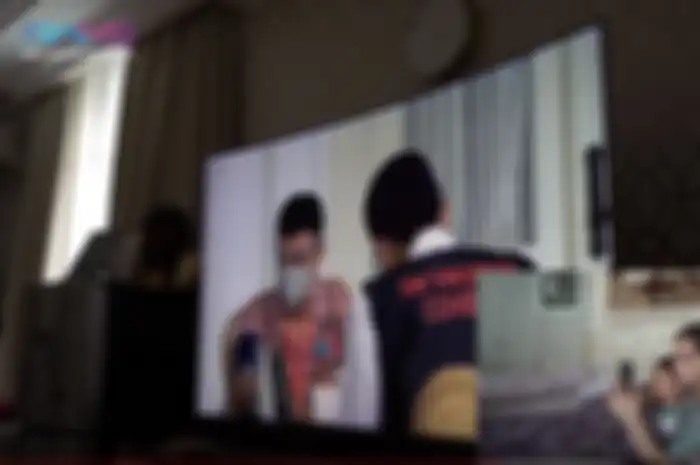 Raffi Ahmad terpilih sebagai salah satu selebriti penerima vaksin covid-19.
