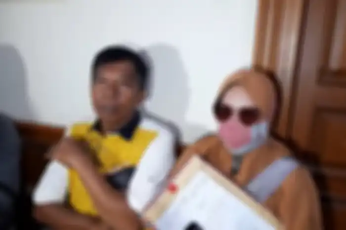 Kiwil dan Rohimah ketika menghadiri sidang pertama peceraian