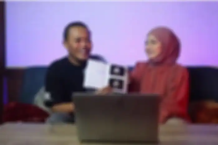 Sule menunjukkan hasil USG