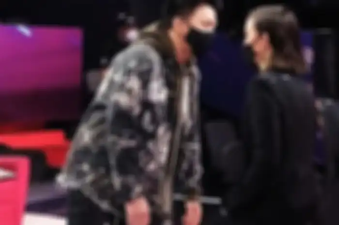 Kedekatan Ariel NOAH dan Agnez Mo di panggung POP Academy