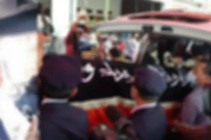 Pemakaman jenazah Captain Afwan diiringi isak tangis