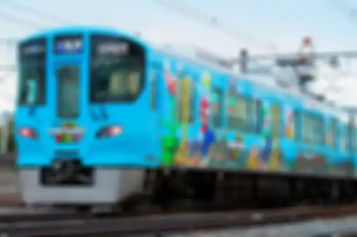 Kereta Api Biru Super Mario