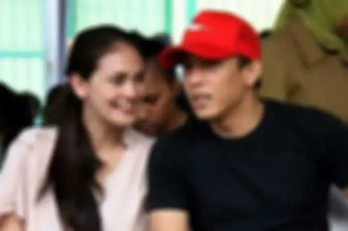Luna Maya dan Ariel NOAH