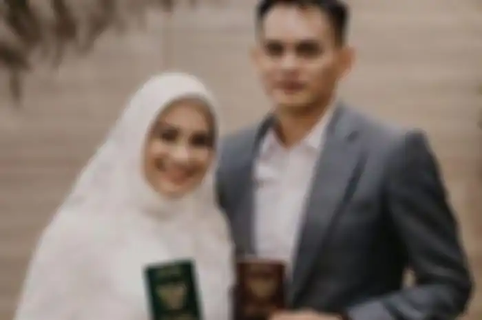 Pedangdut Ikke Nurjanah dikabarkan menikah lagi, Jumat (5/2/2021). Ikke Nurjanah disebutkan melepas status janda dan menikah kembali. 