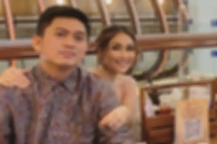 Adit Jayusman dan Ayu Ting Ting.