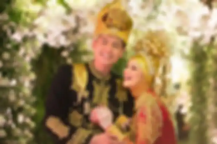 Roger Danuarta dan Cut Meyriska