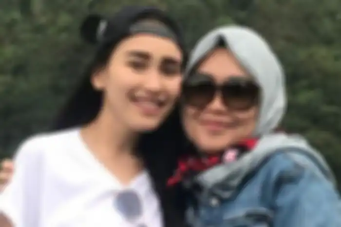 Ayu Ting Ting dan Umi Kalsum