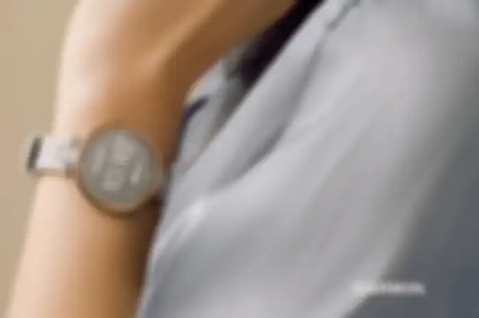 Smartwatch mungil Garmin Lily yang bawa fitur khusus wanita.