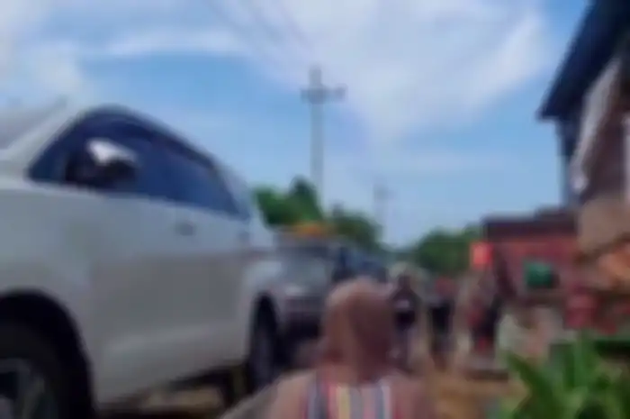 Setelah dapat uang ganti untung dari PT Pertamina, satu desa bersamaan beli mobil baru.