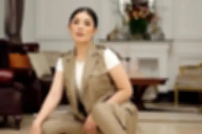  Nindy Ayunda