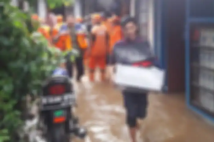 Ilustrasi selamatkan barang elektronik saat banjir.