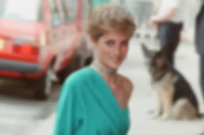 Intip fashion Princess Diana pakai dress hijau, yuk!