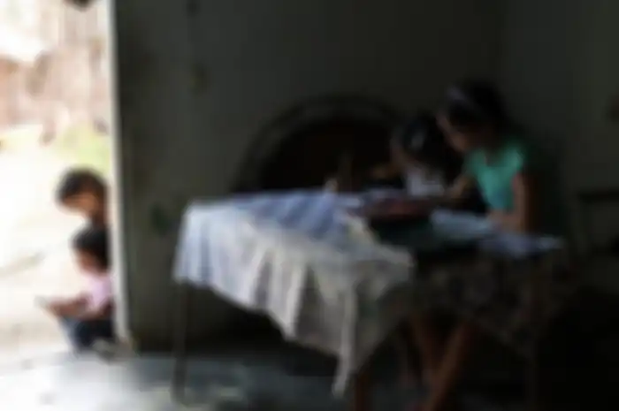 Sekolah Udah Lama Tutup, Remaja Ini Jadi Guru Dadakan Selama Pandemi