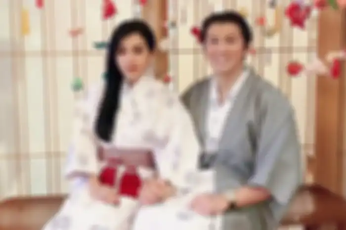 Syahrini dikabarkan tengah hamil