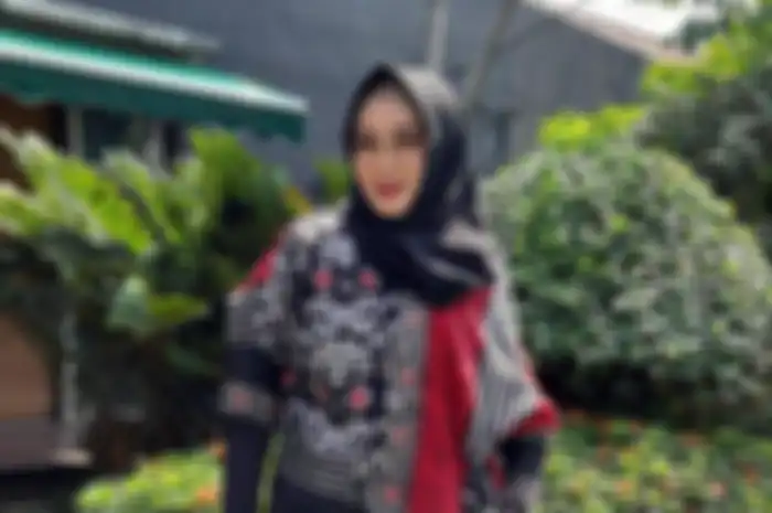 Rina Gunawan.  
