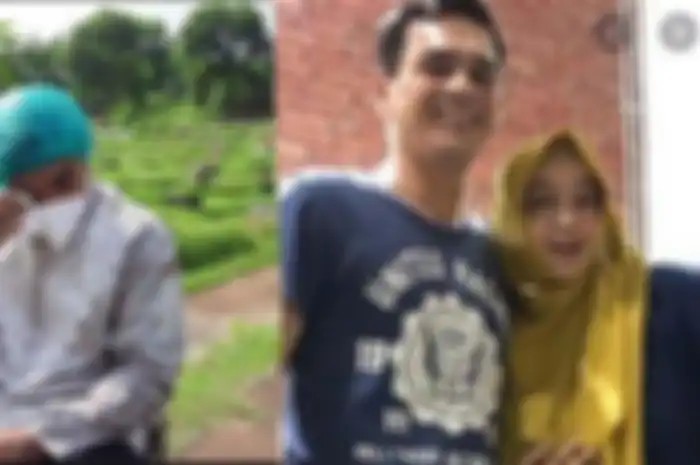 Azani jenazah Rina Gunawan, Teddy Syach nangis ingat pamitan terakhir istri  