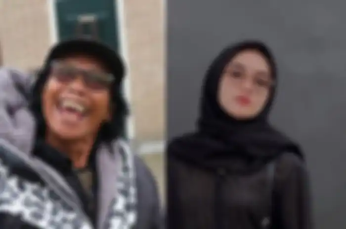 Komedian Mandra dan sang putri, Tia Septiana