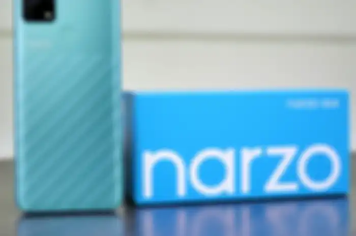 HP murah realme narzo 30A warna biru