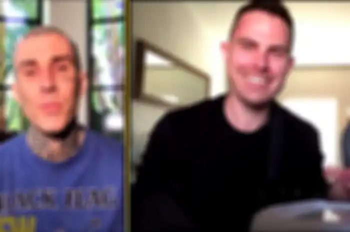 Travis Barker saat ngasih surprise ke bayi heavy metal TikTok dan ayahnya secara virtual.