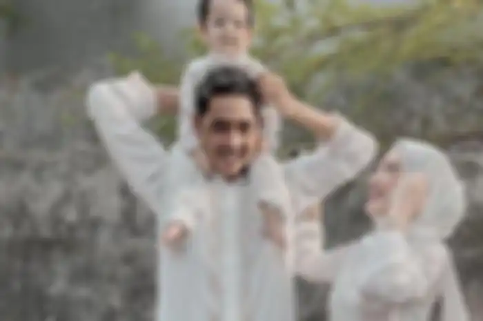 Keluarga Arya Saloka.