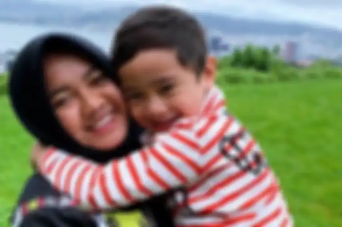 Mbak Lala pengasuh Rafathar
