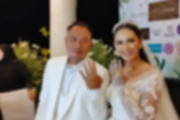 Vicky Prasetyo dan Kalina Ocktaranny resmi menikah