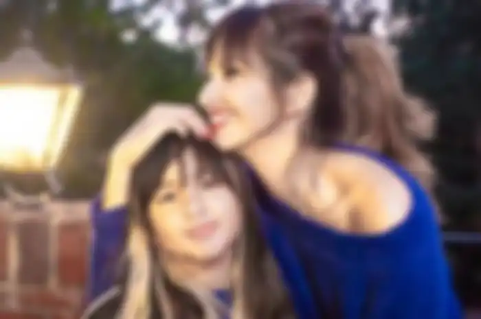 Nia Ramadhani dan Mikhayla