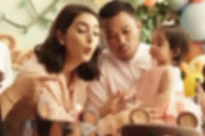 Nabila Syakieb dan keluarga kecilnya 