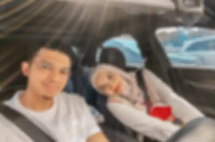 Zaskia Sungkar dan Irwansyah 